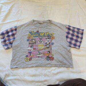 Y2K Looney Tunes graphic T 90’s vintage nostalgia w/ flannel patterned sleeves